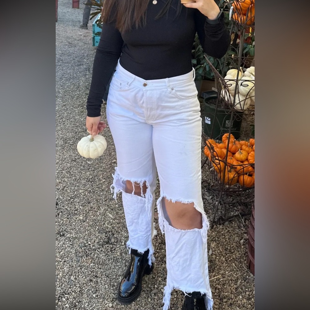We The Free White Boyfriend Jeans Distressed Ripped